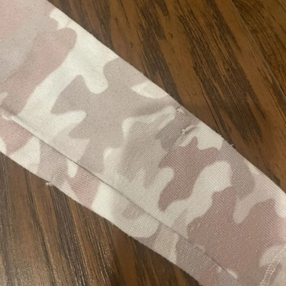 3T 90 Degree Pink Camouflage Matching Set, Athleisure, Long Sleeve, Lightweight - Picture 8 of 8